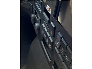 Brodit ProClip für Volvo FM 21-24 (nur ohne Display), mittig, verstärkt