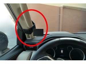Brodit ProClip montážní konzole pro Toyota LandCruiser 300 21-23, vlevo na sloupek