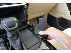 Brodit ProClip montážní konzole pro Toyota LandCruiser 300 21-24, na střed vpravo dolů