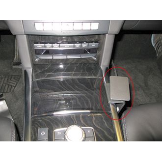 Brodit ProClip pro Mercedes Benz E-Class Sedan 09-16/Stationwagon 10-16 (jen pákové řazení), dolů