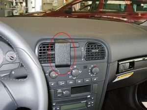 Brodit ProClip montážní konzole pro Volvo S40/V40 01-03, na střed vlevo