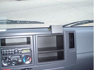 Brodit Suport de montare ProClip pentru Isuzu N-series 08-23/Chevrolet W/GMC W 08-18, pe centru