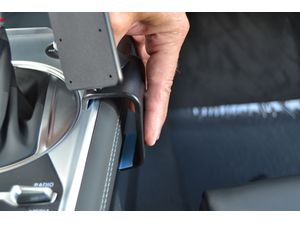 Brodit ProClip montážní konzole pro Audi TT 15-23 (jen automat), na střed