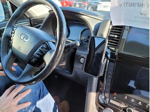 Brodit ProClip montážní konzole pro Infiniti QX80 20-23, na střed vlevo