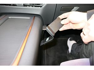 Brodit ProClip montážní konzole pro Seat Born/Cupra Born 22-24, na střed