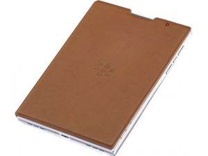 Skórzane etui BlackBerry Passport z klapką, brązowe