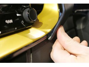 Brodit ProClip Kia Ceed/ProCeed 19-23/XCeed 20-23 (само за 8,2" или 10,2" дисплей), централно дясно