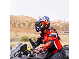 FreedConn FX Plus handsfree do helmy na motorku