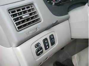 Brodit ProClip montážní konzole pro Toyota Sienna 04-10, vlevo