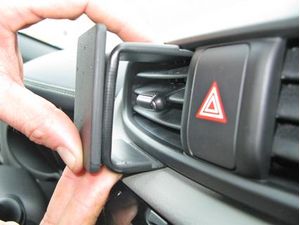 Brodit Монтажна скоба ProClip за Kia Soul 14-17, по средата
