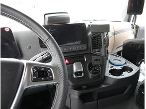 Brodit ProClip a Mercedes Benz Arocs/Actros 5 20-21