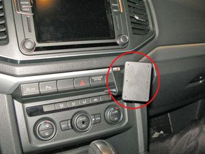 Brodit ProClip montážní konzole pro Volkswagen Amarok 17-23, na střed vpravo