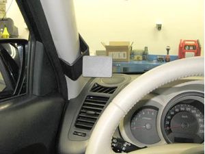 Brodit ProClip montážní konzole pro Kia Soul 09-13, vlevo na sloupek