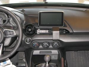 Brodit Монтажна скоба ProClip за Mazda MX-5/Miata 16-24, по средата