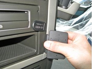 Brodit ProClip Halterung für Volvo FM 14-20, Mitte rechts