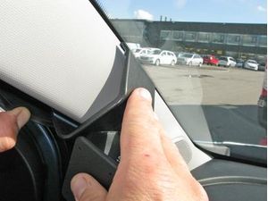 Brodit ProClip montážní konzole pro Opel Karl 16-20, vlevo na sloupek