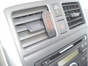 Brodit ProClip montážní konzole pro Nissan Tiida/Tiida Latio 12-20, na střed