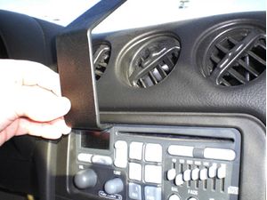 Монтажна скоба Brodit ProClip за Pontiac Trans Am 93 - 03, Pontiac Firebird 93 - 03, за център