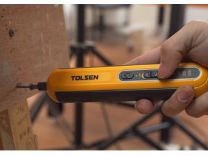 TOLSEN Akkus csavarhúzó 3,7 V, 1x1,5Ah + bit készlet tokkal