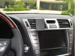 Brodit ProClip tartókonzol a Lexus LS 07-12 sorozathoz, középen