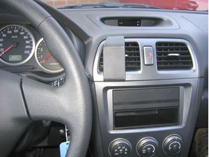 Brodit ProClip montážní konzole pro Subaru Impreza 05-07, na střed vlevo