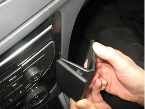 Brodit ProClip montážní konzole pro Peugeot 508 11-18, na střed vpravo