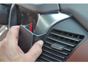 Brodit ProClip montážní konzole pro Chevrolet Suburban/Tahoe 15-19, na střed vpravo
