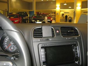 Brodit Монтажна скоба ProClip за Volkswagen Golf VI 09-12/Variant 10-12, централна лява