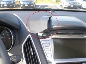 Brodit ProClip montážní konzole pro Hyundai ix35 10-13, na střed