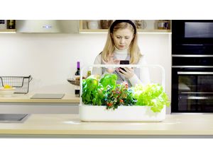 Click and Grow Smart Garden 9 Pro smart pot + 9 Stk. Saatgutkapseln, weiß