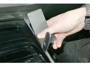Brodit ProClip Montagekonsole für Mercedes Benz GLB-Klasse 20-24, Mitte rechts unten