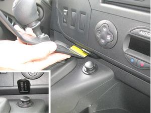 Brodit ProClip pro Renault Master/Opel Movano 11-19/Nissan NV400 12-20, zesílený, na střed