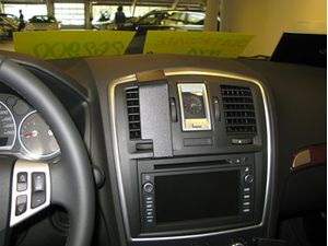Brodit ProClip Halterung für Cadillac BLS 06-10, mittig
