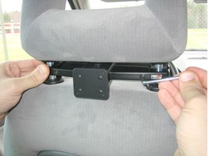 Brodit montážní konzole na opěrku hlavy pro držák Brodit, rozteč 151-211 mm