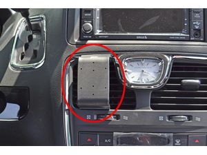 Brodit ProClip Lancia Voyager/Grand Voyager/Dodge Ram Cargo Van 12-16/Grand Caravan 11-16, na środku