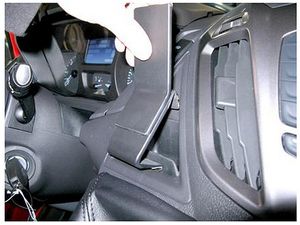 Brodit ProClip за Ford Transit 14-19/Transit Tourneo 14-18/Tourneo Custom 13-18, централно ляво