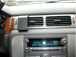 Brodit ProClip Chevrolet Avalanche/Silverado 1500 07-13/2500/3500/Suburban/Tahoe 07-14, na środek