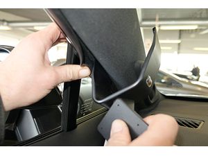 Brodit ProClip montážní konzole pro Toyota RAV 4 19-24/Suzuki Across 21-24, vlevo na sloupek
