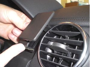 Brodit ProClip montážní konzole pro Land Rover LR4/Discovery 4 10-17, na střed