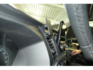 Brodit ProClip Ford Transit 20-24/Transit Custom 18-23/Tourneo Custom 19-22, в центъра