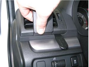 Brodit ProClip Halterung für Subaru Forester 13-18/Levorg 16-21, linker Kühlergrill