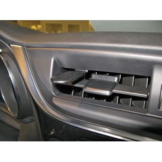 Brodit ProClip Toyota Corolla 16-18/Toyota Auris/Auris Full Hybrid 16-19, в центъра