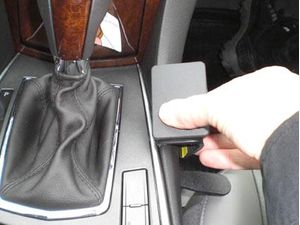 Brodit Монтажна скоба ProClip за Cadillac SRX 10-15, за централния тунел