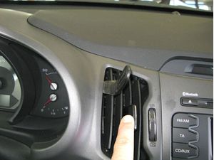 Brodit Монтажна скоба ProClip за Kia Sportage 11-16, централна лява
