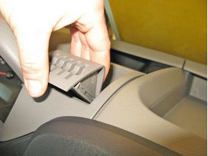 Brodit ProClip pro Renault Master/Opel Movano 11-19/Nissan NV400 12-20, zesílený, na střed nahoru