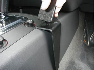 Brodit ProClip Halterung für Volkswagen Touareg 03-10, für Mitteltunnel
