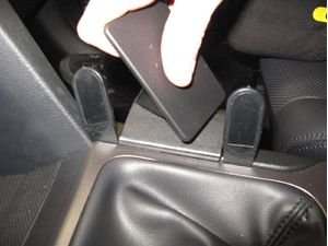 Brodit Монтажна скоба ProClip за Subaru Legacy 10-14/Outback 10-14, отдясно на централния тунел