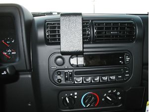 Brodit ProClip montážní konzole pro Jeep Wrangler 03-06, na střed