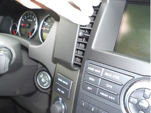 Brodit ProClip montážní konzole pro Nissan Pathfinder 08-12, na střed