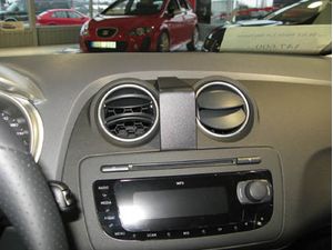 Brodit ProClip montážní konzole pro Seat Ibiza 09-15, na střed